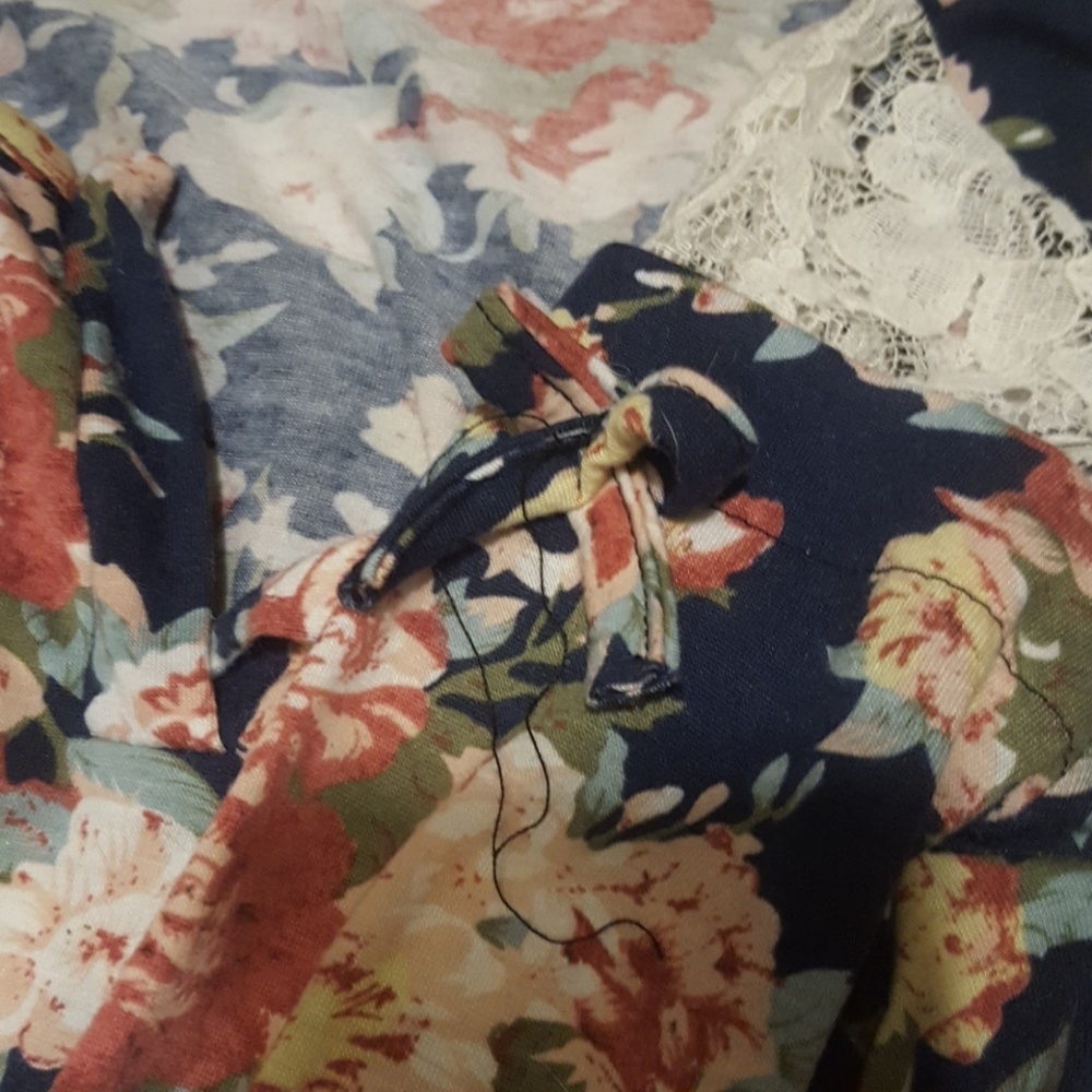 Shirt - Picture 4 of 4